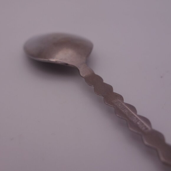 Union Japan Souvenir Spoon - Picture 8 of 15